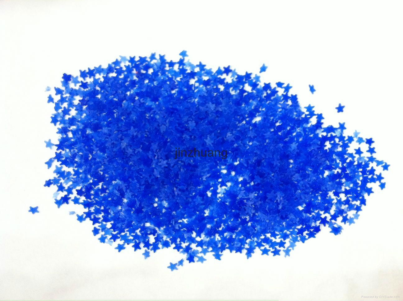 Novelty shaped speckles for detergent powder 2