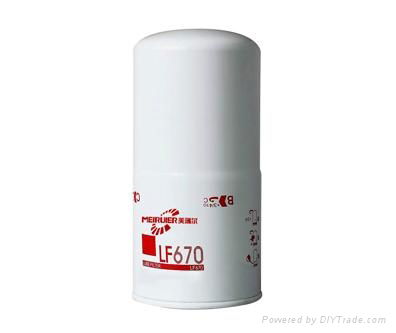 Spin-on Fleetguard Series Oil Filter for Auto parts LF670