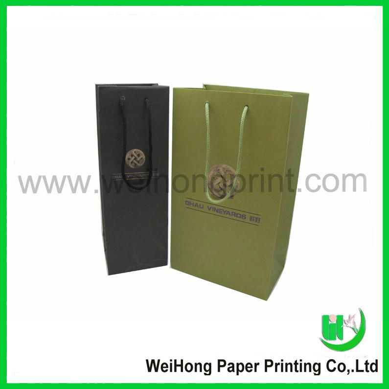 luxury paper shopping bag with custom logo printing for clothes 5