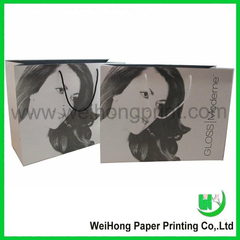 luxury paper shopping bag with custom logo printing for clothes
