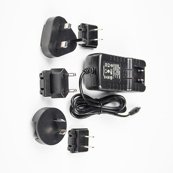 5V 3A 15W Interchangeable Plug Power Adapter 4