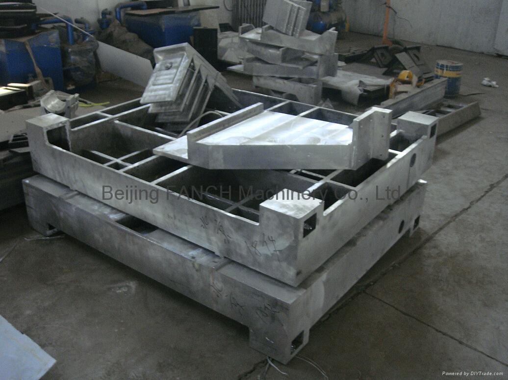 小型高精平台移動模具雕刻機 4