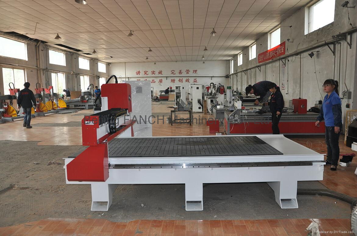 new type wood cnc router for furniture industry 4