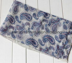 paisley  repeat print in poly quality 