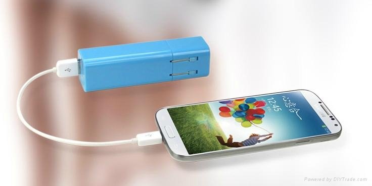 Jusyea 2 in 1 power bank with foldable AC usb wall charger 3
