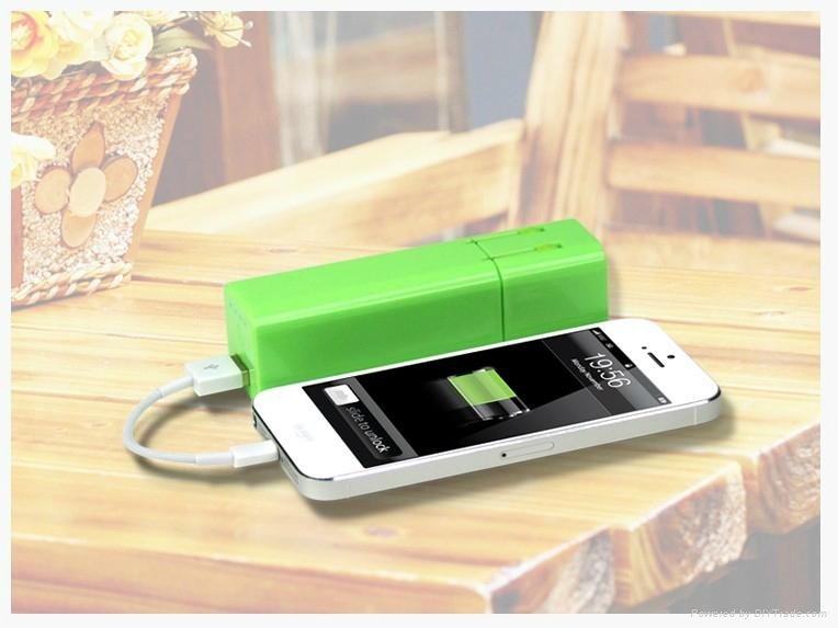 Jusyea 2 in 1 power bank with foldable AC usb wall charger 5
