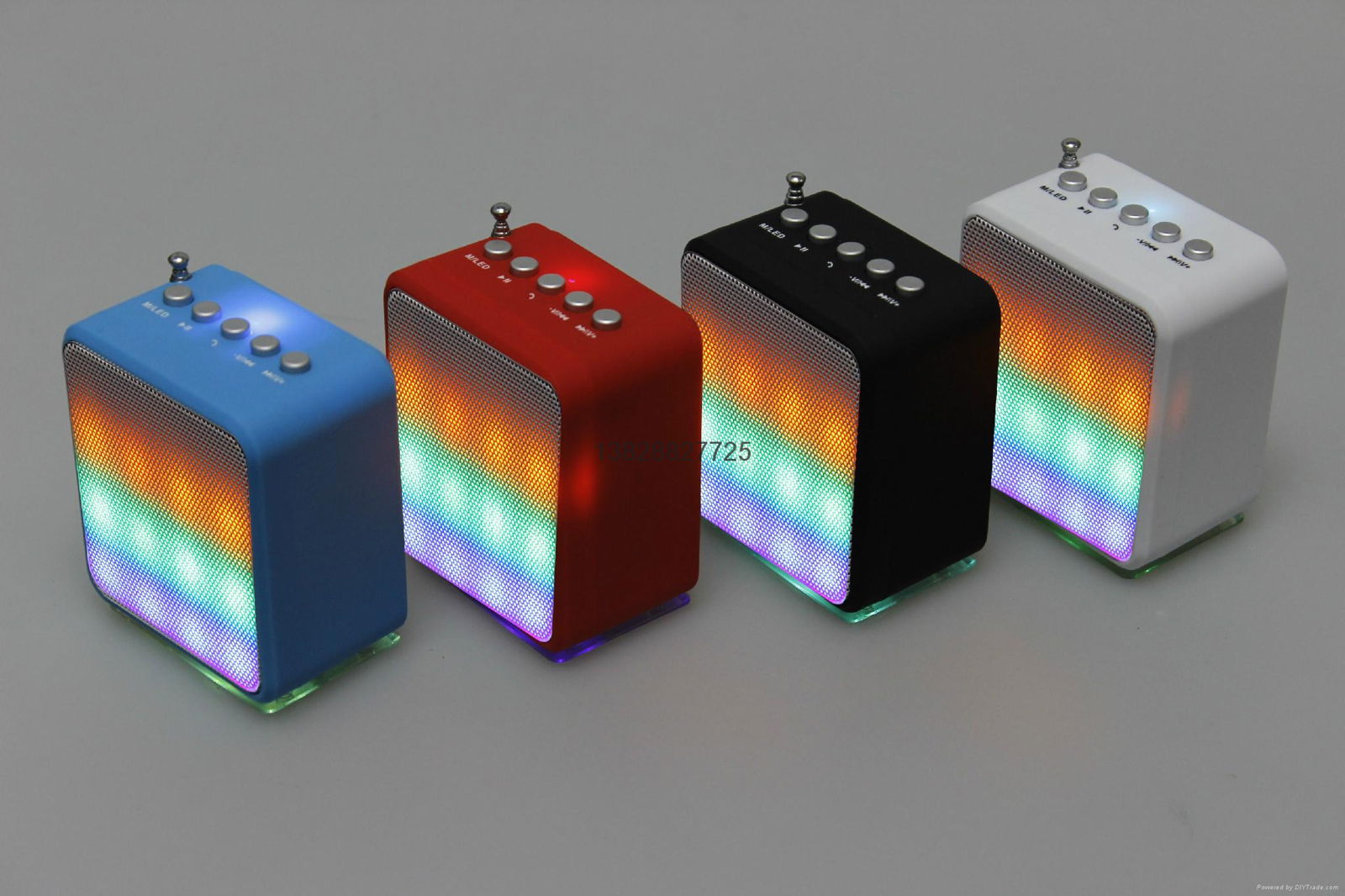 2015 new mini bluetooth cube speaker with led light 4