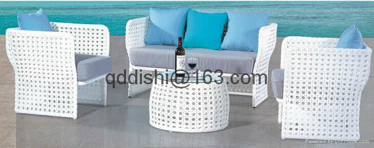 tempered glass round table set with two rattan chairs for outdoor used 4