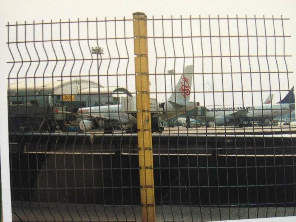 airport fence 2