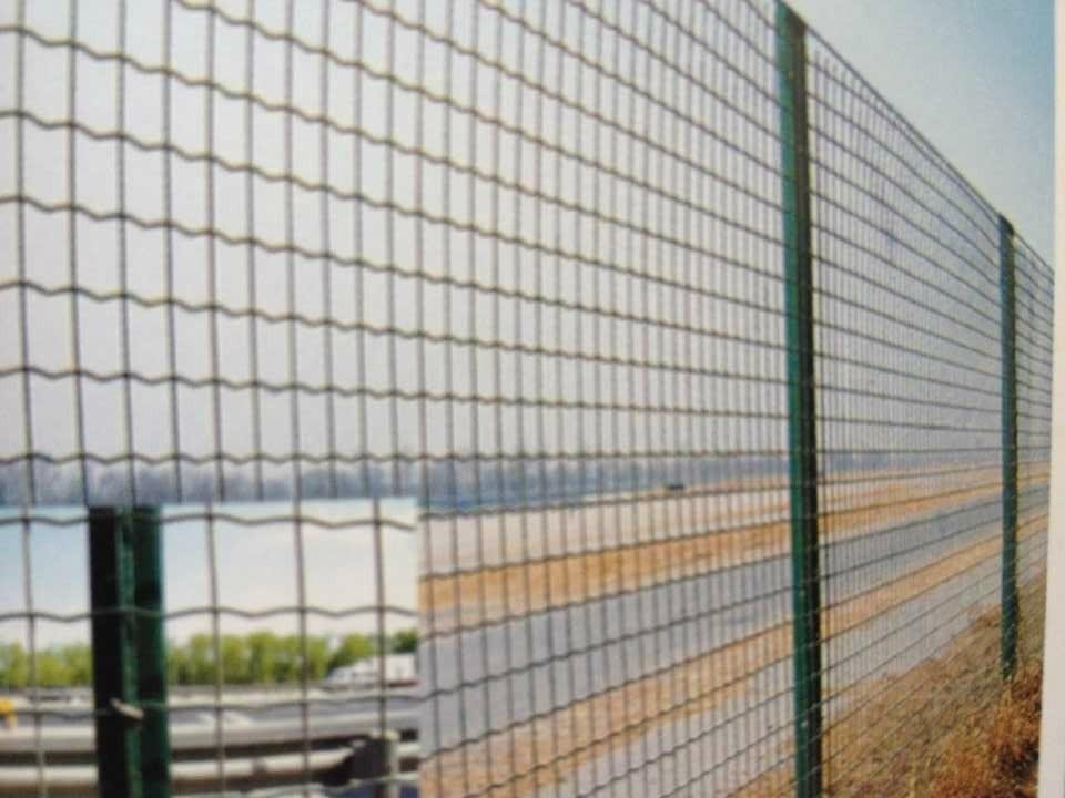airport fence 4