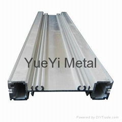 Aluminum alloy extrusion