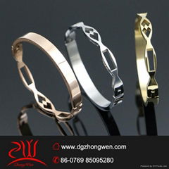 18k gold plated stainless steel bangle bracelet 