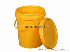 Bucket mold