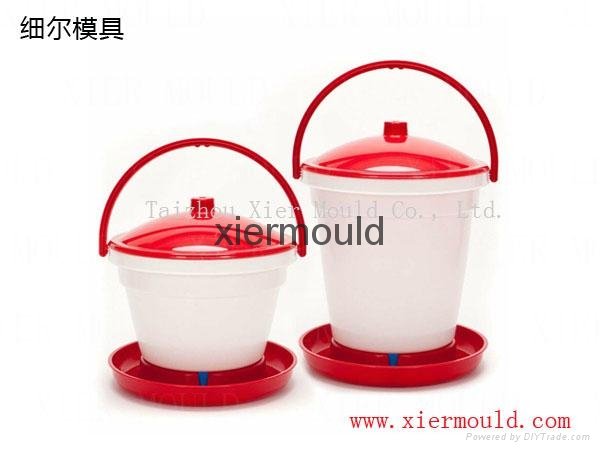 Plastic chicken feeder drinker mould 3