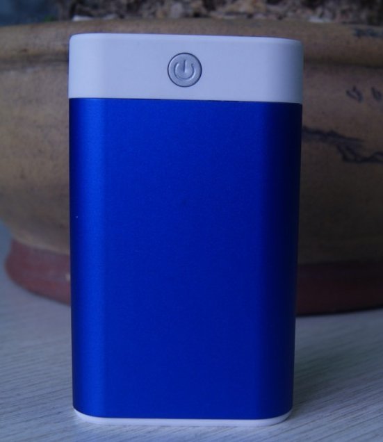 Power bank with aluminium alloy housing and highlight LED torch 4