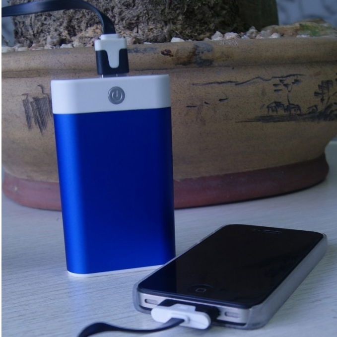 Power bank with aluminium alloy housing and highlight LED torch 5