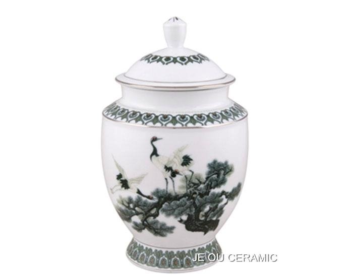 Porcelain vase 2
