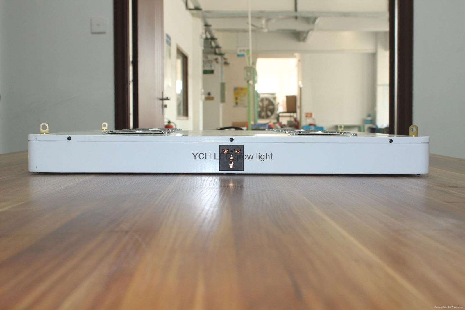 Neptune 12 600W LED Grow Light H1201A288X3W (China Manufacturer