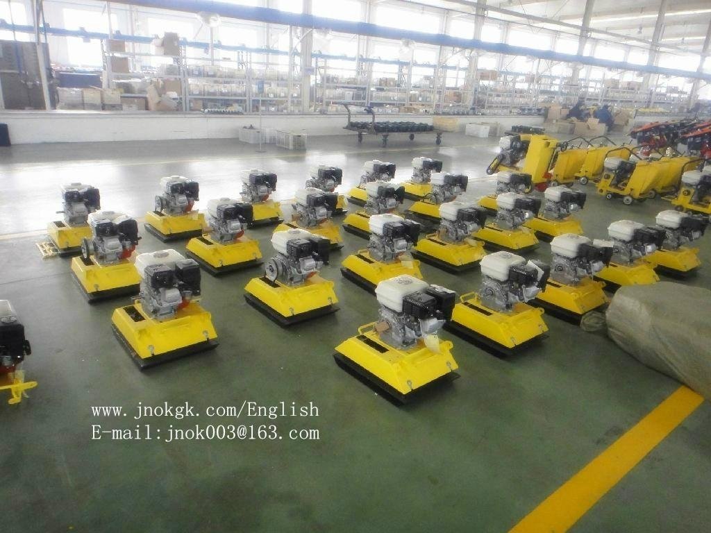 Forward  Plate Compactor vibrating compaction plate Gasoline POWER compactor  3