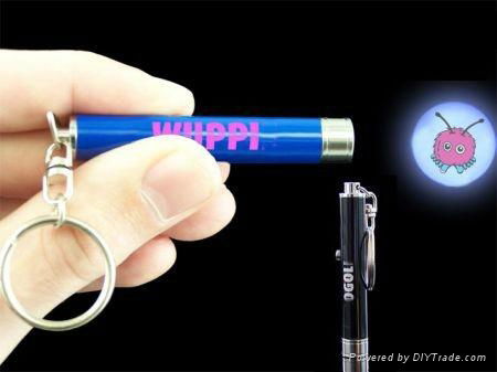 Torch projector keychain