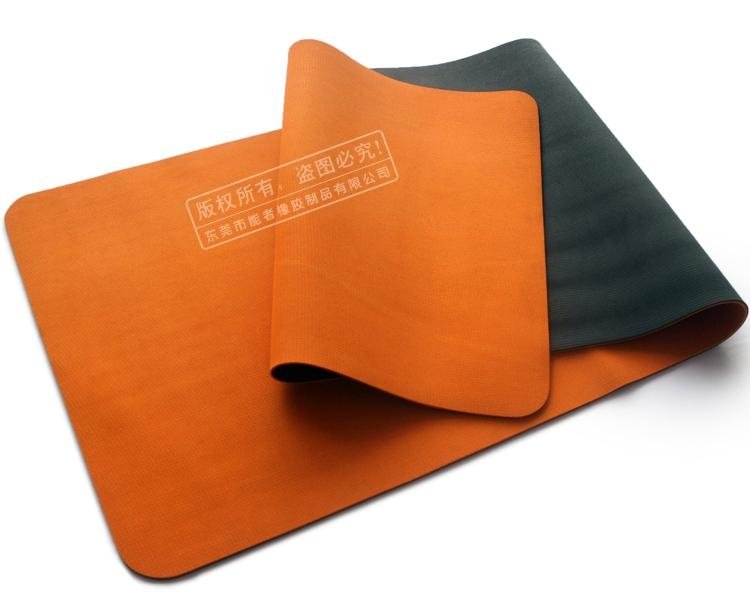 Anti-slip Eco-friendly two-tone natural rubber yoga mat 2