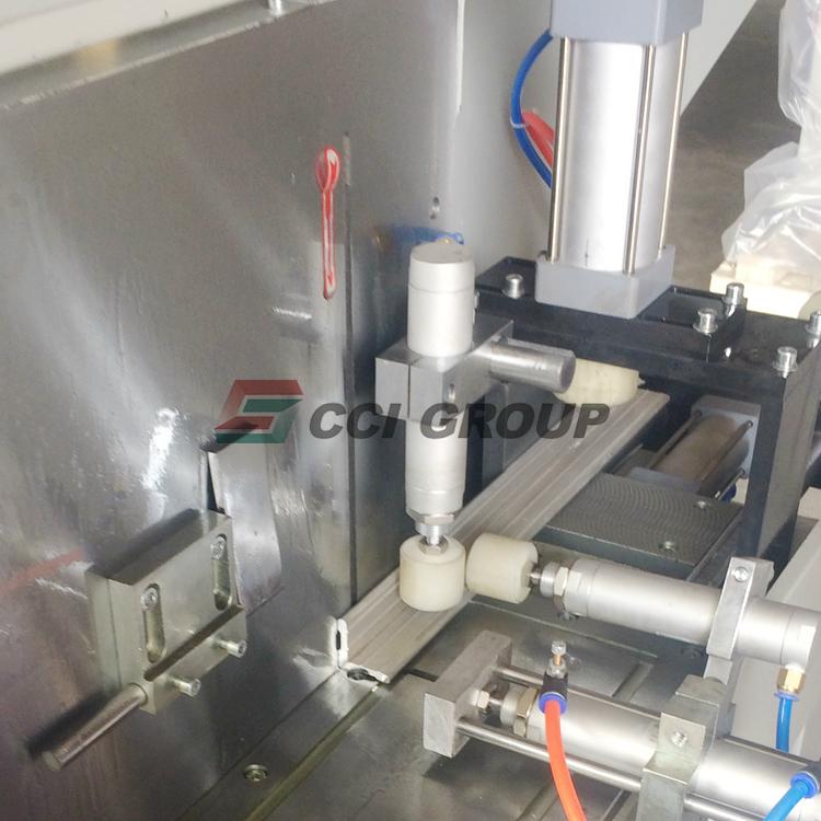 Window Door Machine-Automatic Corner Key Cutting Machine 4