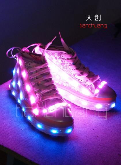 DMX512 controlled Fullcolor LED Shoes