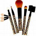 makeup brush 3