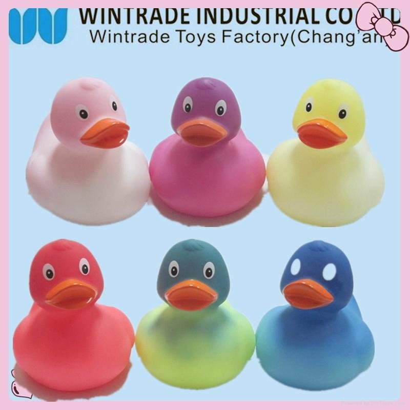 plastic rubber bath duck toy 4