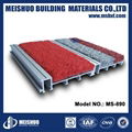 Aluminum entrance mat for dust removal