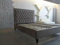 Upholstered bed