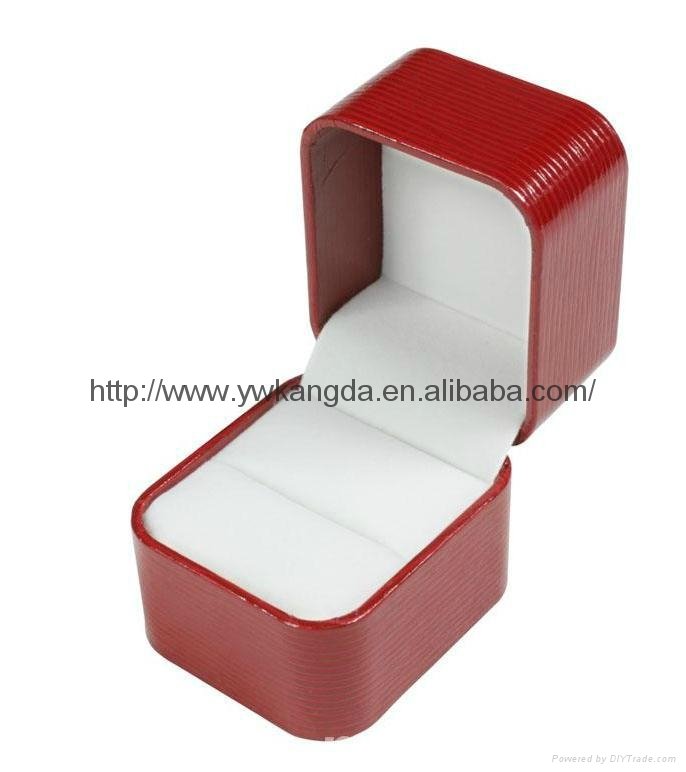 Good quality leatherette plastic box for ring for earring for necklace 