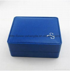 dark blue velvet bracelet box with good quality and competitive price