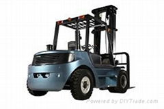 Royal to sell 9t-10t Diesel forklifts