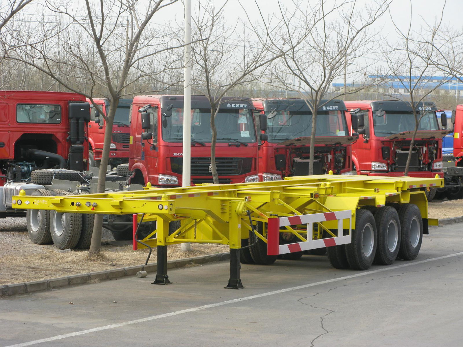 TITAN 3 axle 20ft 40ft Container Chassis Skeletal Semi Trailer 3