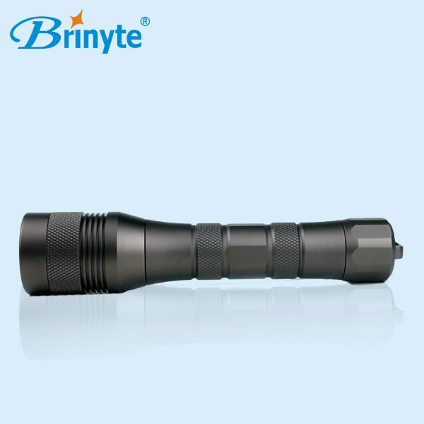 Brinyte portable underwater 200m cree led dive torch 2