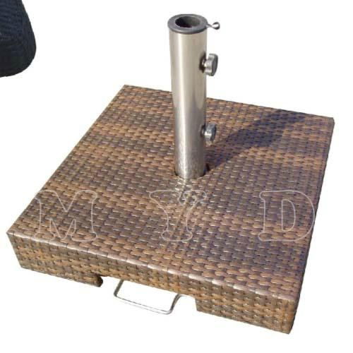 30KGS SQUARE WICKER UMBRELLA BASE  WITH GRANITE INSIDE