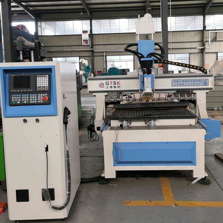 Cabinet body material opener of woodworking processing center 3