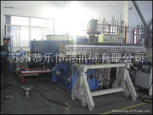 Plastic sheet extruder 3