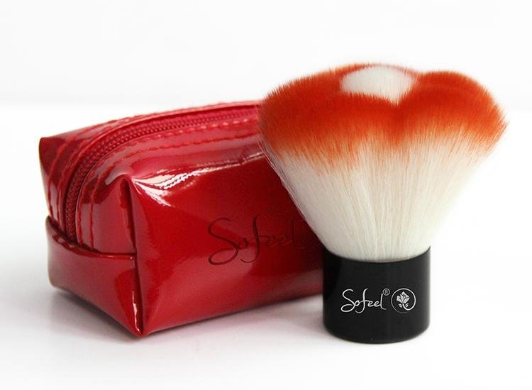 Face makeup flower kabuki brush with leather pouch bag  3