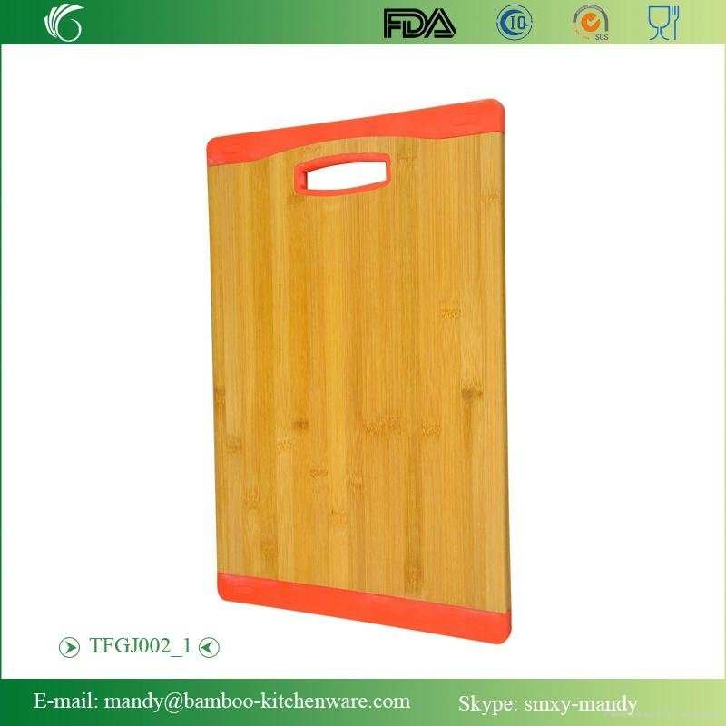 Bamboo Cutting Board Butcher Block with Non-Slip Silicone Edges 4