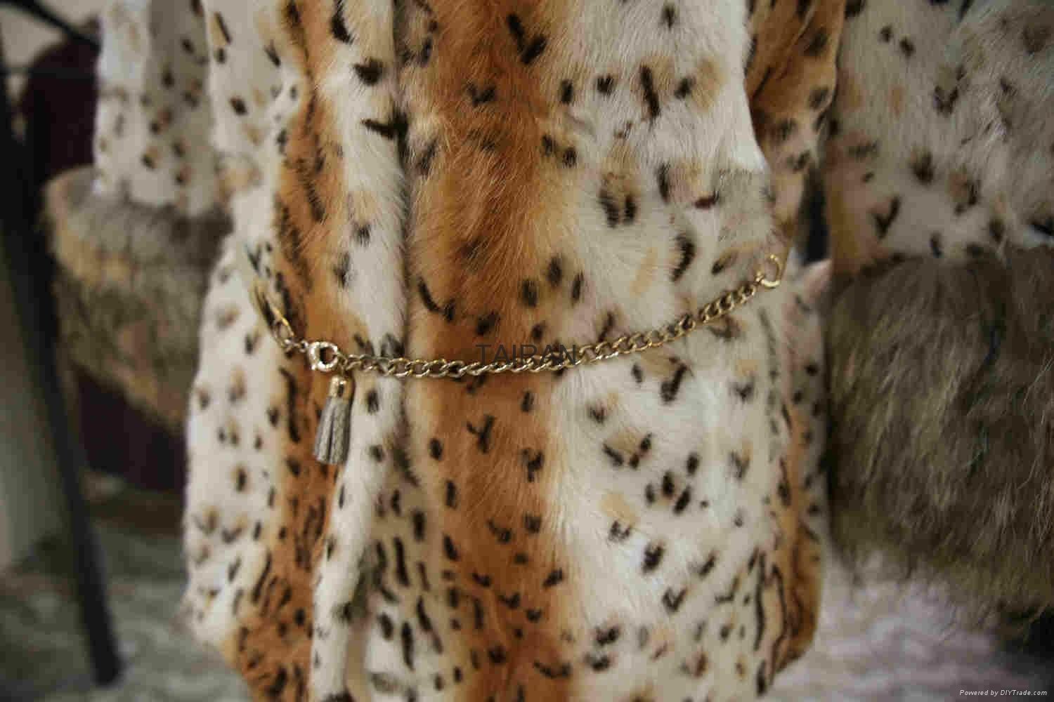 Women's printed fur short luxury coat with metal belt 3