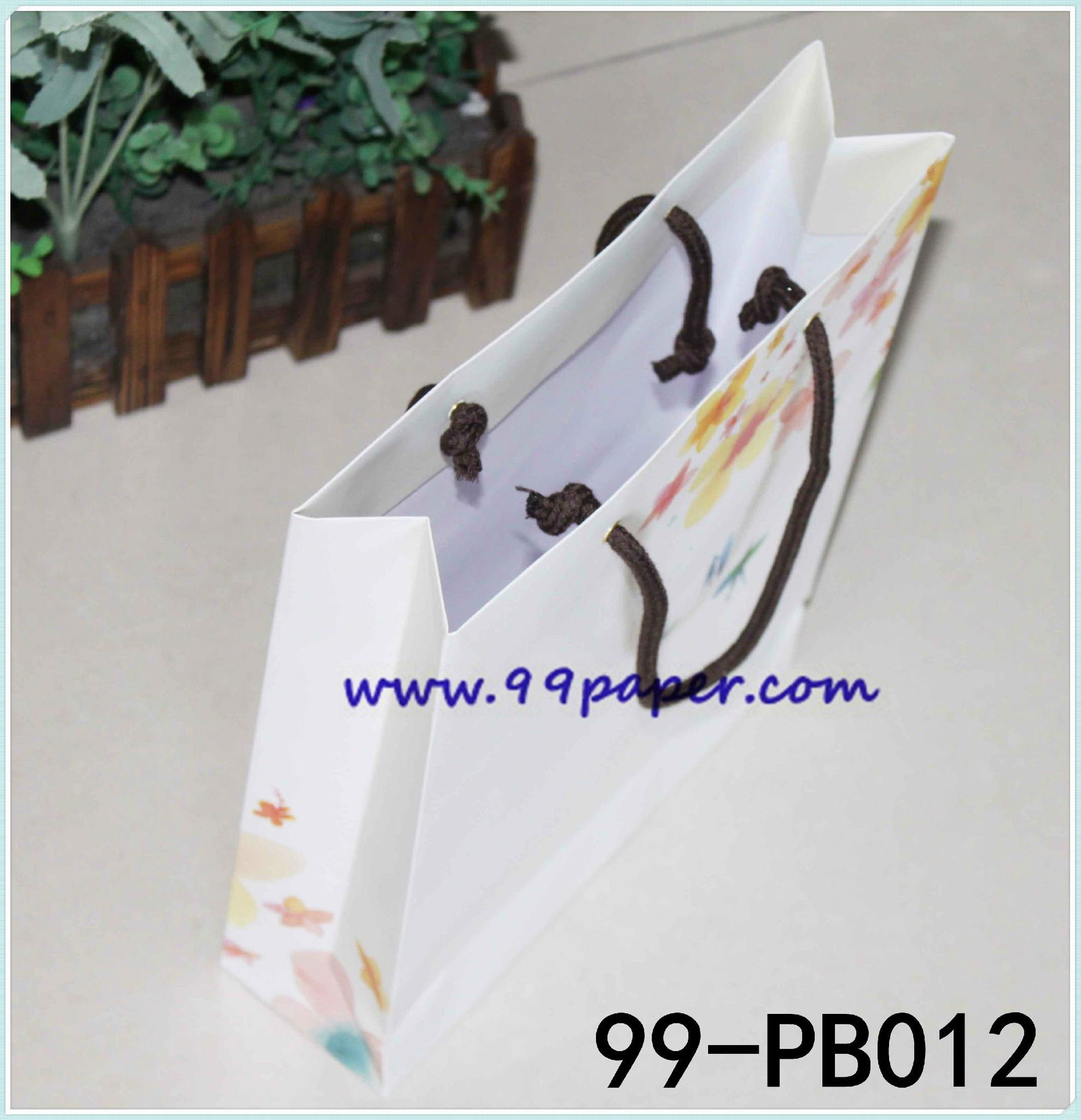 White kraft paper material shopping bag 2