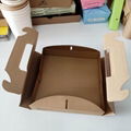 Pizza box with handle