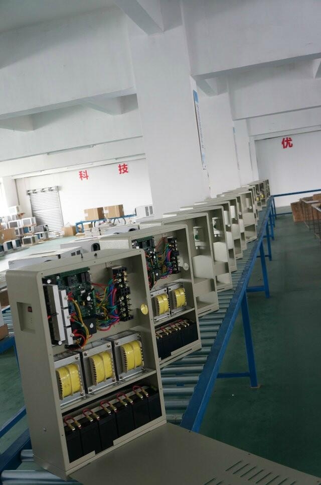 電梯應急平層裝置
