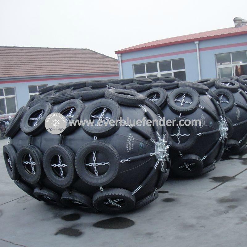 2015 high performance yokohama rubber fenders pneumatic 4