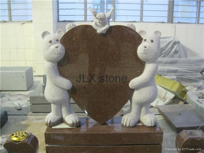 Children headstone with bear carving granite monument  4