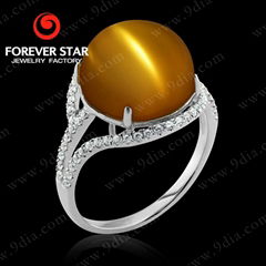 GR0000689 18k FS Cat's Eye Gold Ring with Diamond