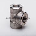 Forged high pressure threaded tee  1