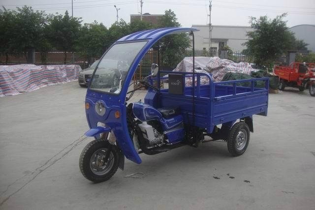 three wheel cargo tricycle with semi cabin  4
